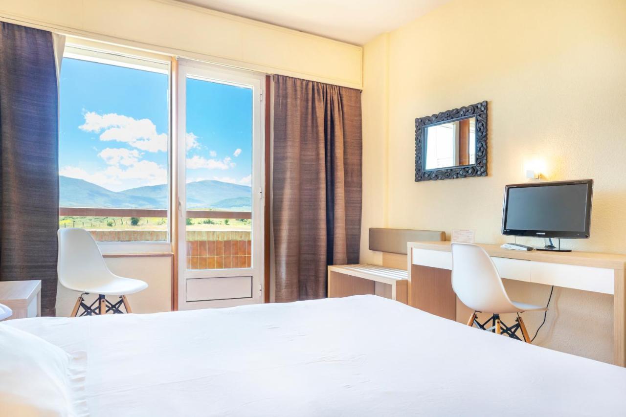 Hotel Vejo Reinosa Ngoại thất bức ảnh